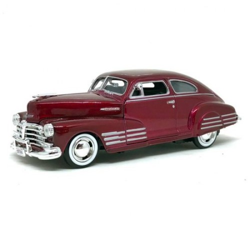 Miniatura Chevrolet Aerosedan Fleetline 1948 (Vermelho) 1:24 - Motormax