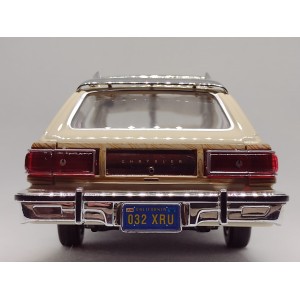 Miniatura Chrysler LeBaron Town & Country Wagon 1979 - 1:24 Motormax