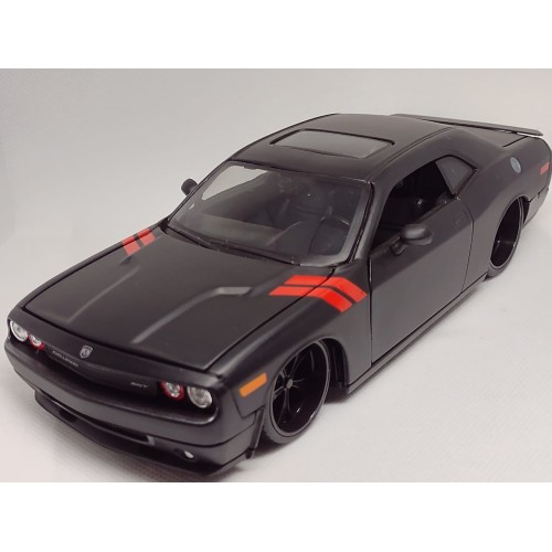 Miniatura Dodge Challenger RT 2008 - 1:24 - Maisto