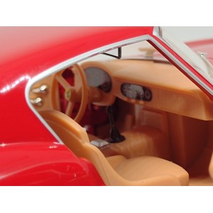 Miniatura Ferrari 250 GT Berlinetta Passo Corto SWB 1:24 - Burago