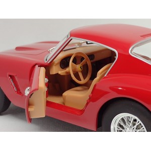 Miniatura Ferrari 250 GT Berlinetta Passo Corto SWB 1:24 - Burago