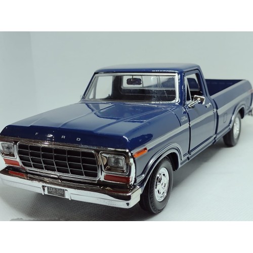 Miniatura Ford F-150 Custom 1979 Azul 1:24 - Motormax