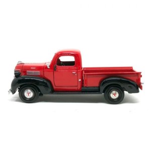 Miniatura Plymouth PickUp 1941 (Vermelha) 1:24 - Motormax