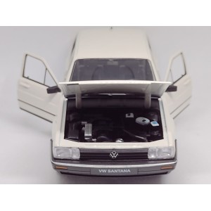 Miniatura Volkswagem Santana 1.8 - 1:24 - Welly