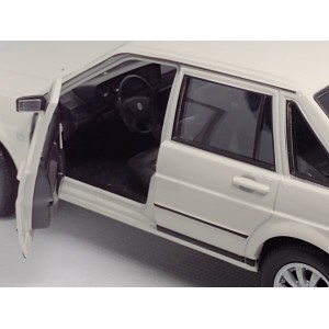 Miniatura Volkswagem Santana 1.8 - 1:24 - Welly