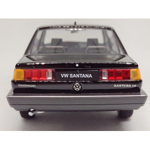 Miniatura Volkswagem Santana 1.8 - 1:24 - Welly