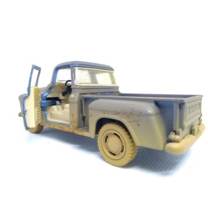 Miniatura Chevy Stepside Pick-Up 1955 (cinza - "suja") 1:32 Kinsmart