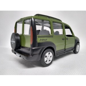 Miniatura Fiat Doblo Adventure 1:36
