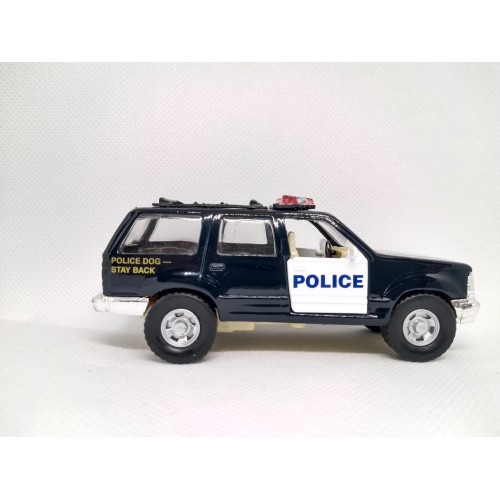Miniatura Ford Explorer police (preta) 1:42 MaiSto