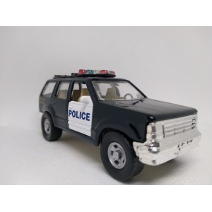 Miniatura Ford Explorer police (preta) 1:42 MaiSto