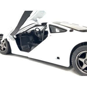 Miniatura McLaren F1 GTR 1995 (branca) - 1:34