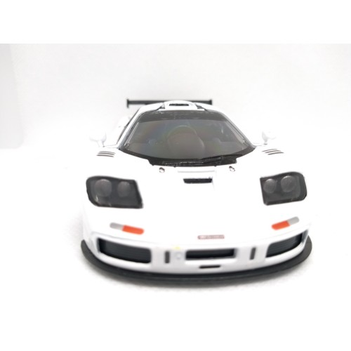 Miniatura McLaren F1 GTR 1995 (branca) - 1:34