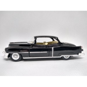 Miniatura Cadillac Series 62 1953 (preto) 1:43 Kinsmart 