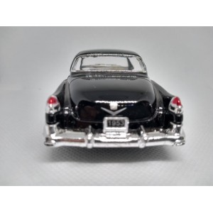 Miniatura Cadillac Series 62 1953 (preto) 1:43 Kinsmart 