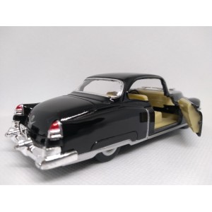 Miniatura Cadillac Series 62 1953 (preto) 1:43 Kinsmart 